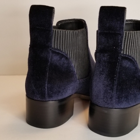 DOLCE VITA  BLUE VELVET BOOTIES SZ 8 - Picture 2 of 12
